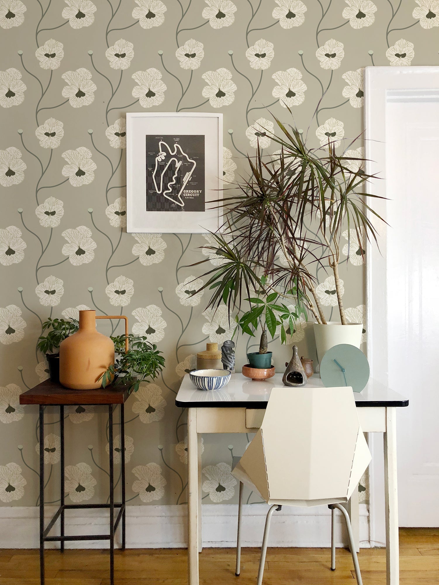 RENTER FRIENDLY WALLPAPER