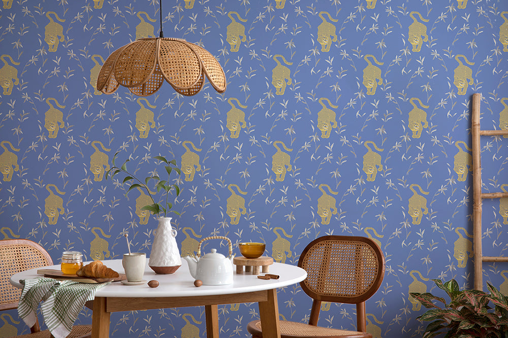 Stalking Tiger - Royal Wallpaper