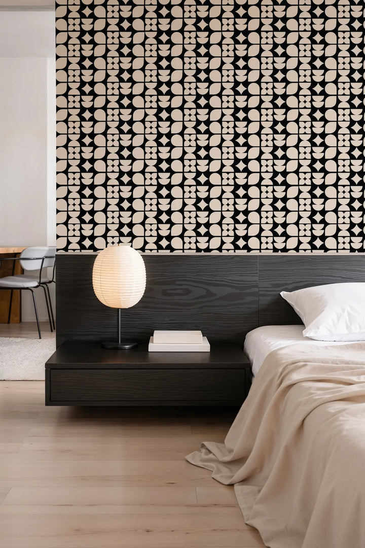 Arcadia Rhythm Large Black Almond