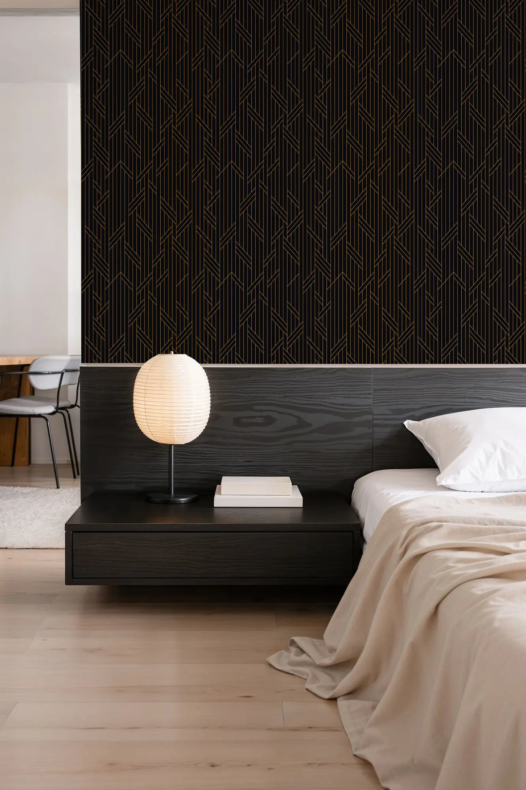 Gilded Ascent Black