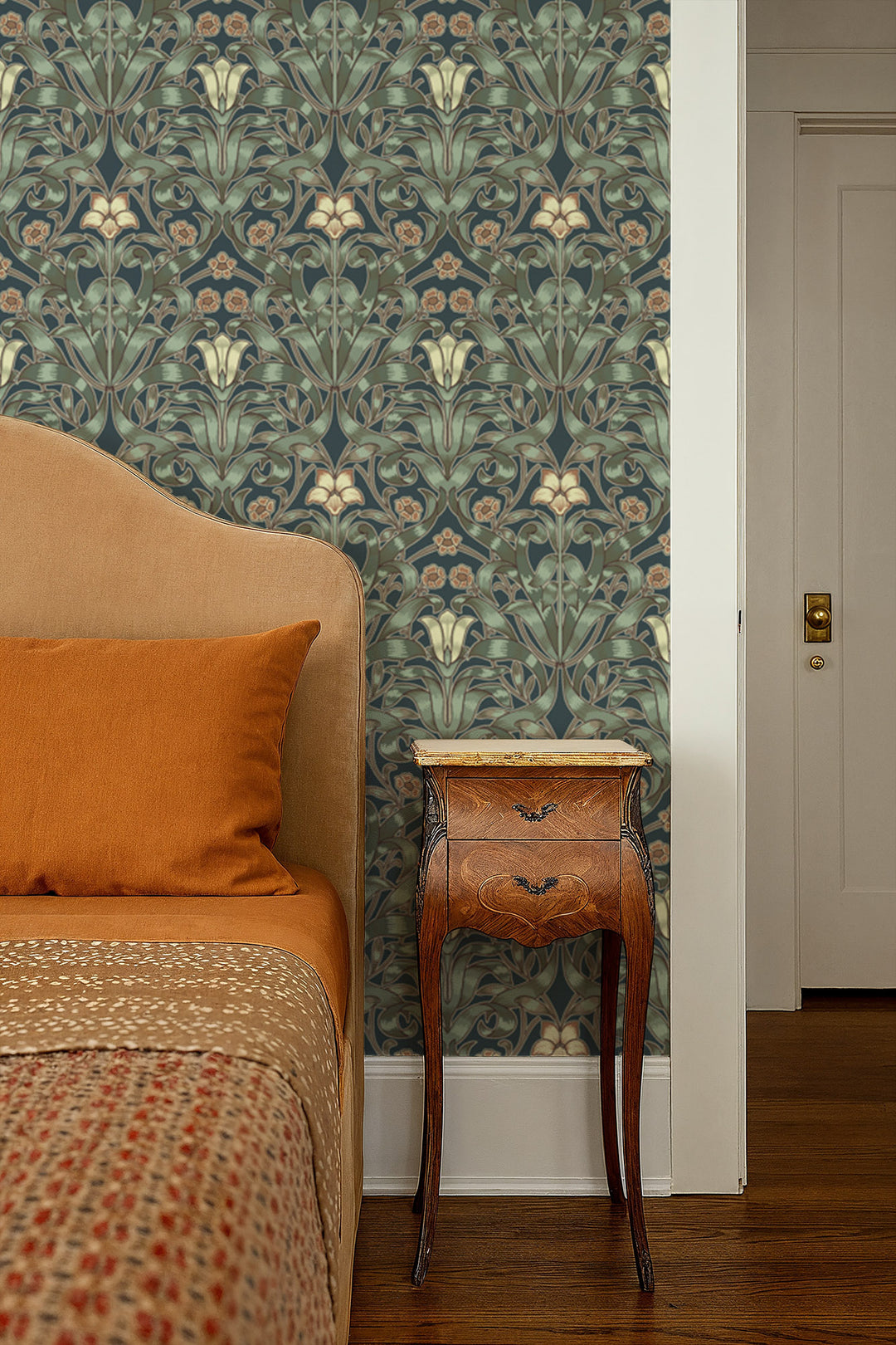 Ribbon Lily - Oxford Blue Wallpaper