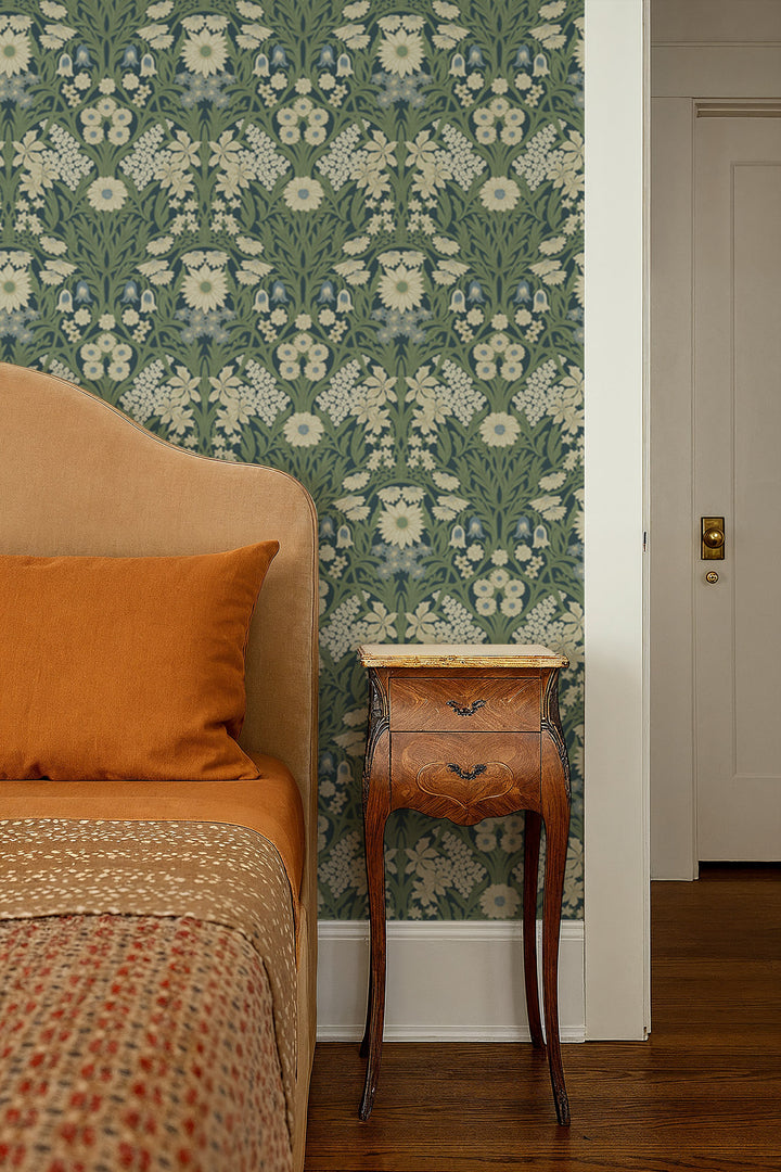 Wild Meadow - Moonlit Green Wallpaper