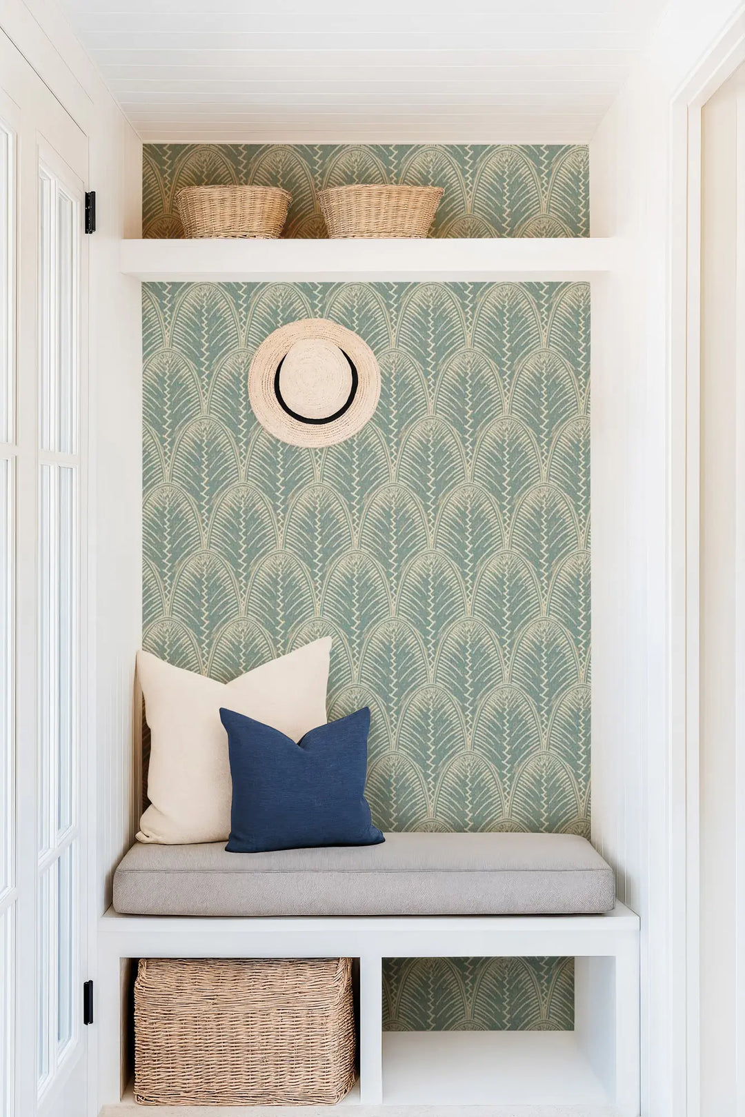 Fountain Fan - Ocean Spray Wallpaper