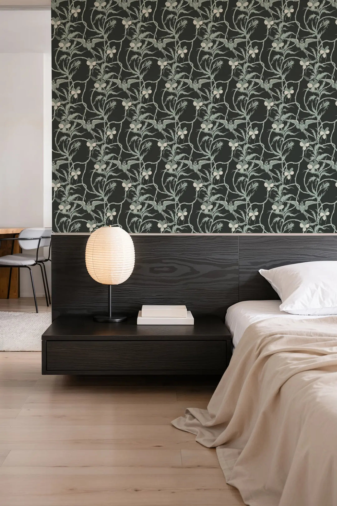 Tangled Flight - Seafoam Black Wallpaper