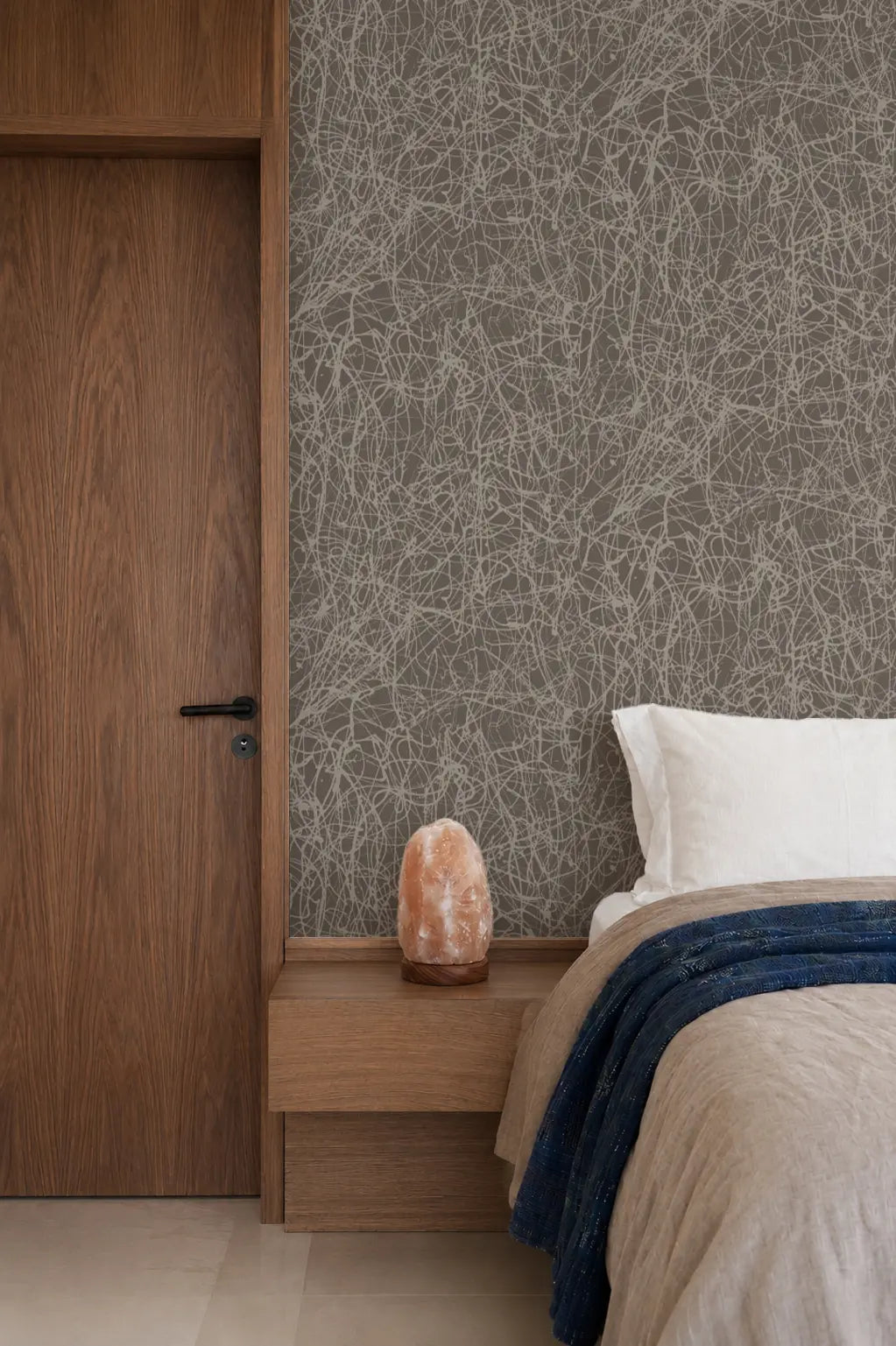 Tangled Paint - Hardwood Wallpaper